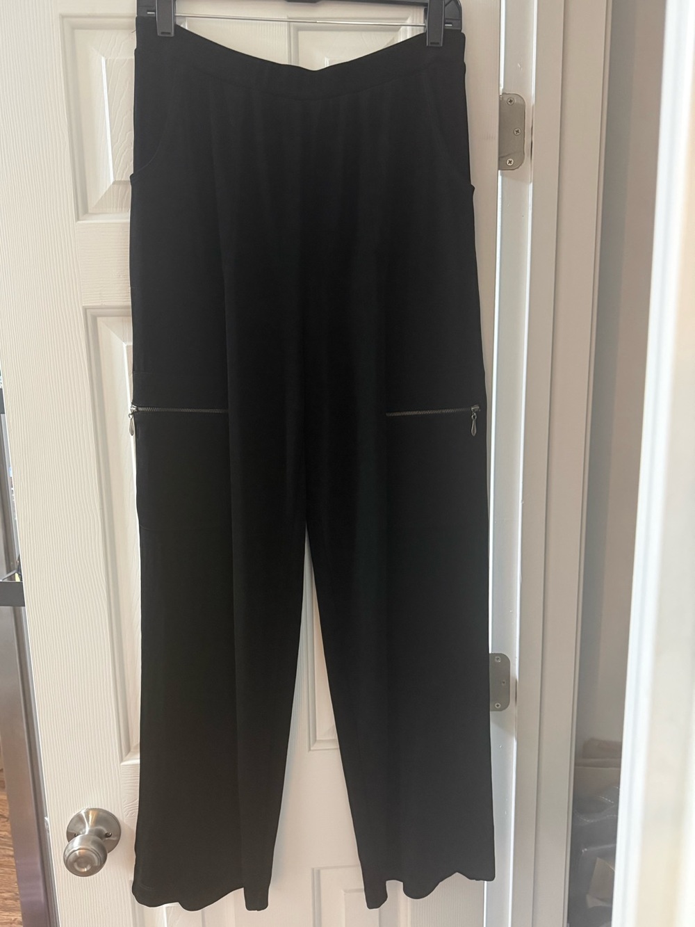 Chico's Travelers Wide Leg Pull On Pants Size 2 US 12 Large Black Zip Pockets